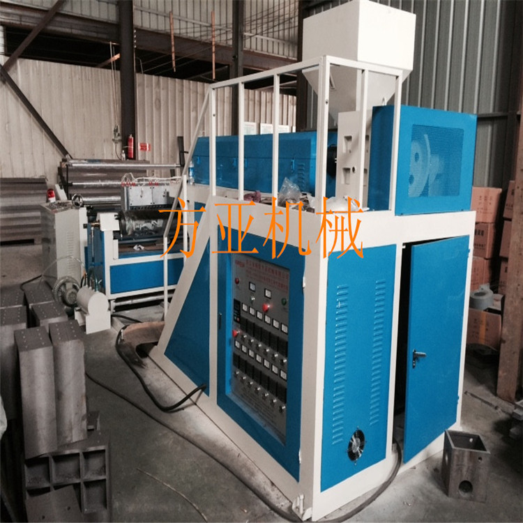 FTPE-1800型單機頭聚乙烯氣泡膜機